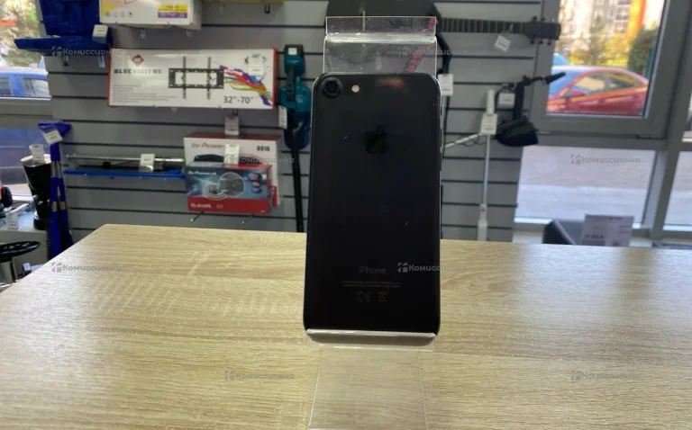 Apple iPhone 7 32 ГБ