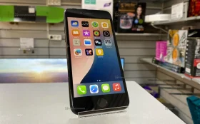 Apple iPhone SE (2020) 3/128 ГБ