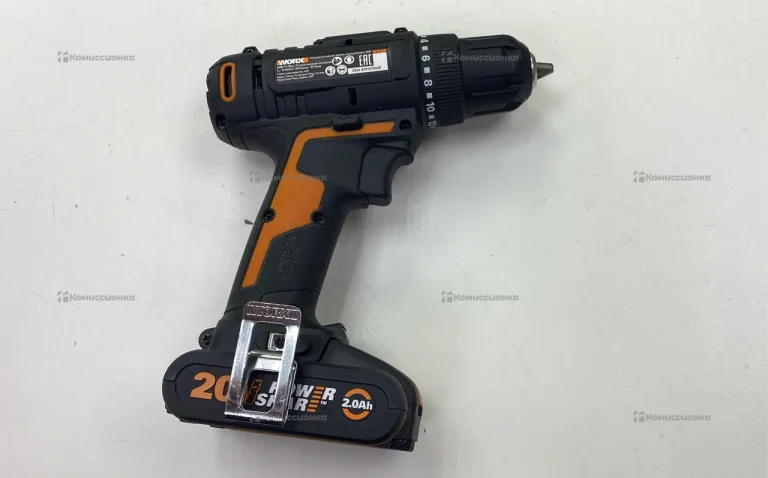 Дрель-шуруповерт Worx WX100