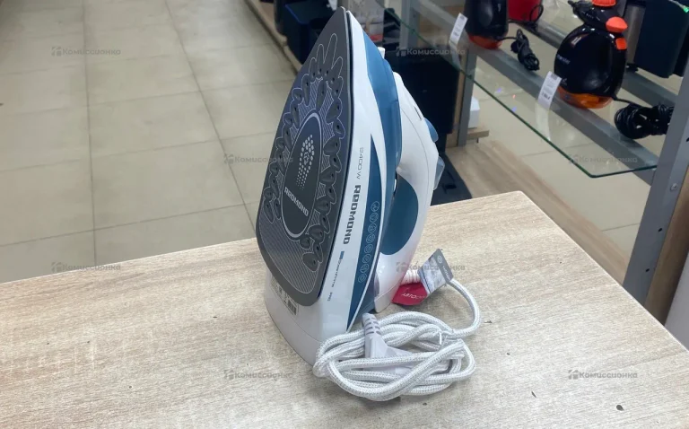 Утюг паровой REDMOND STEAMPRIME PRO RI-c264