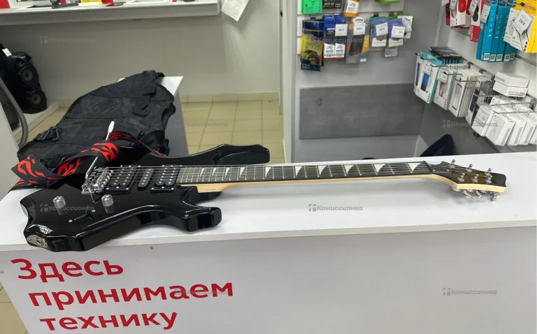 электро гитара черная