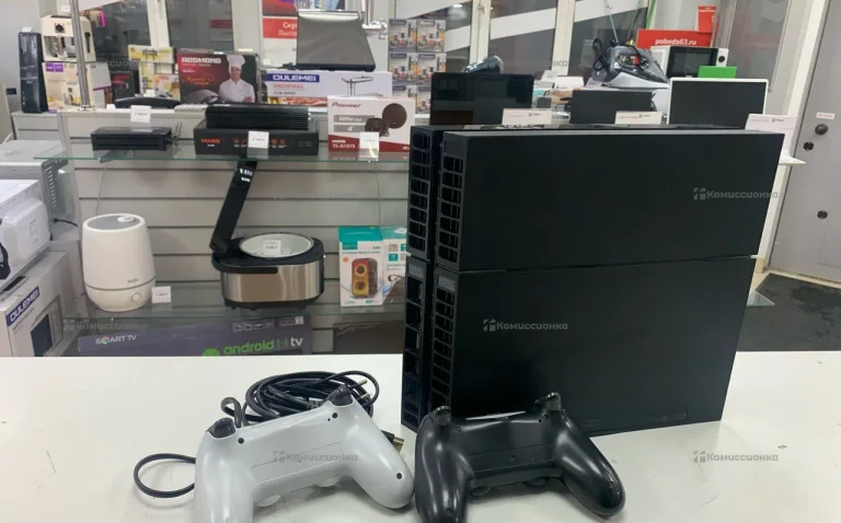 Приставка PS. ps4 fat 500