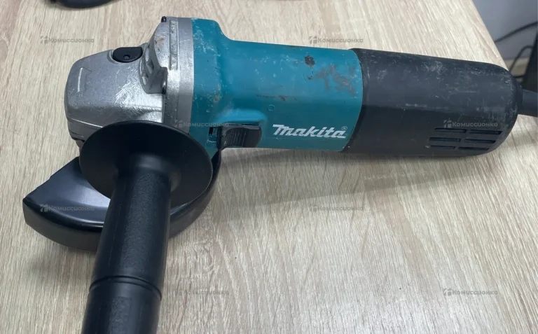 УШМ Makita 9558HNR