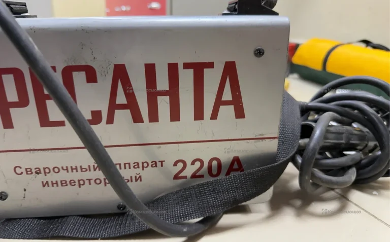 Сварочный аппарат инверторный Ресанта 220А