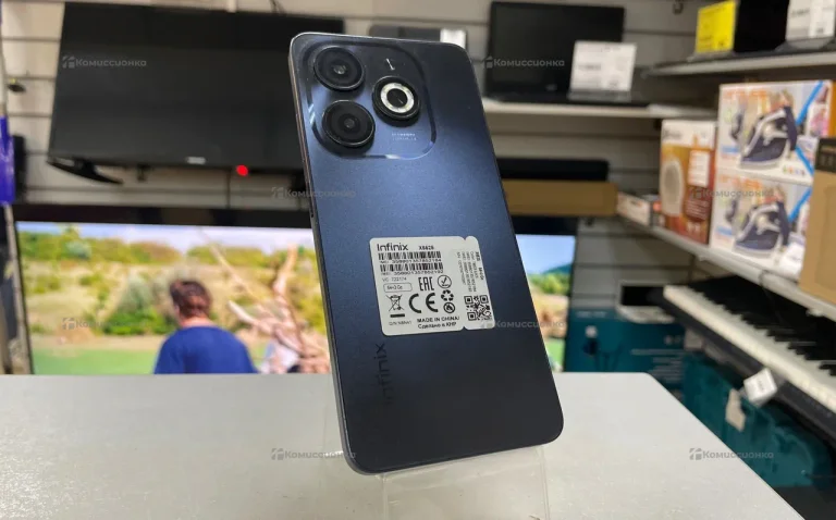 Infinix Smart 8 3/64 ГБ