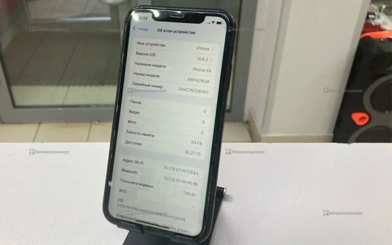 Apple iPhone XR 64 ГБ