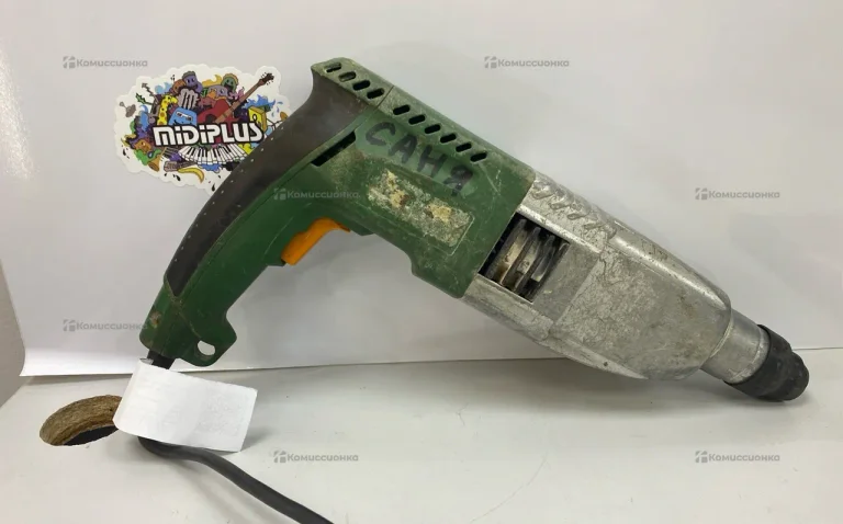 Перфоратор зеленый