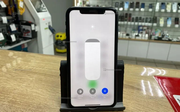 Apple iPhone XR 3/64 ГБ