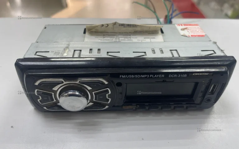 Автомагнитола DIGMA DCR-310B