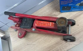 Купить Домкрат подкатной 2т Megapower б/у , в Саратов Цена:1500рублей