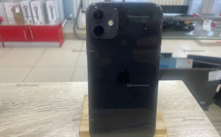 Apple iPhone 11 4/64 ГБ