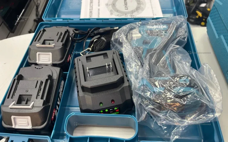 Шуруповерт винтоверт Makita АКБ