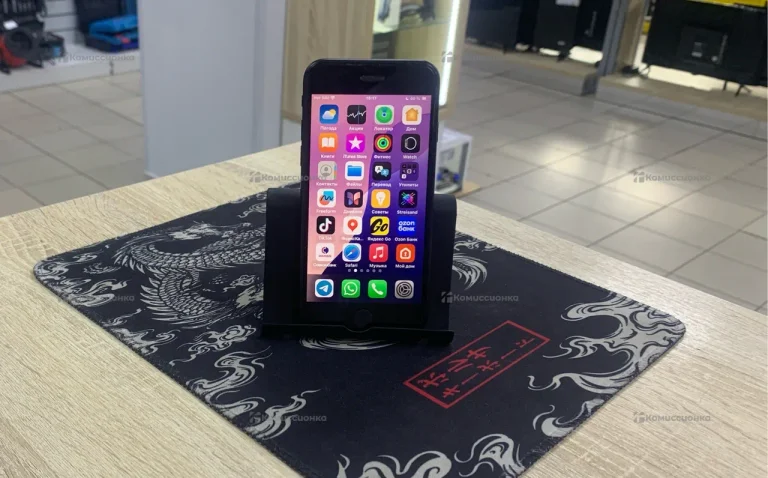 Apple iPhone SE (2020) 128Gb