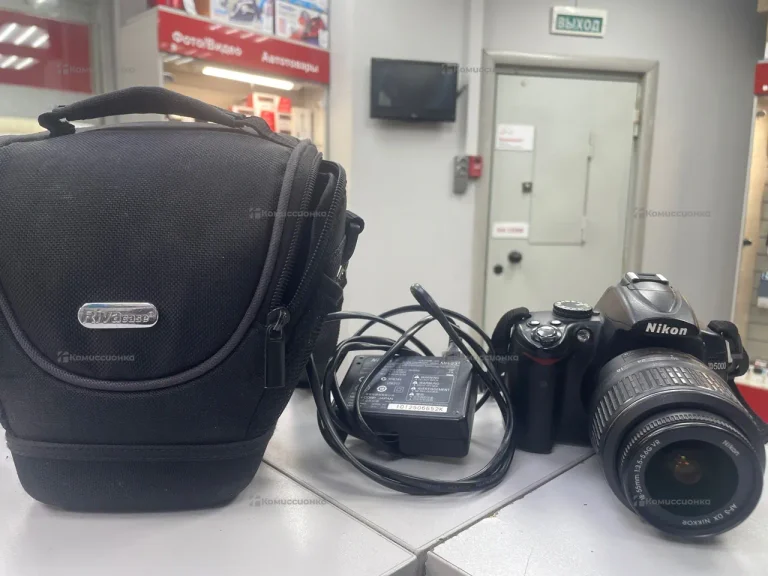 Фотоаппарат  Nikon D5000