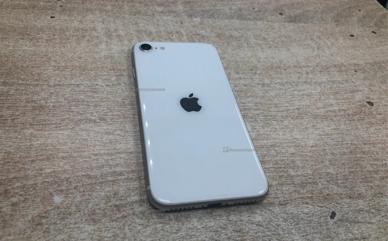 Apple iPhone SE (2020) 3/64 ГБ