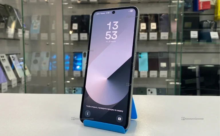 Samsung Galaxy Z Flip6 12/256 ГБ