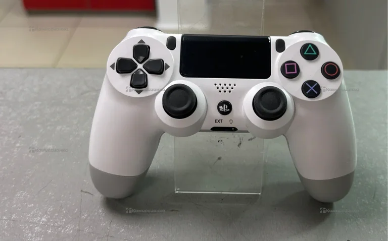 джостик для PS4