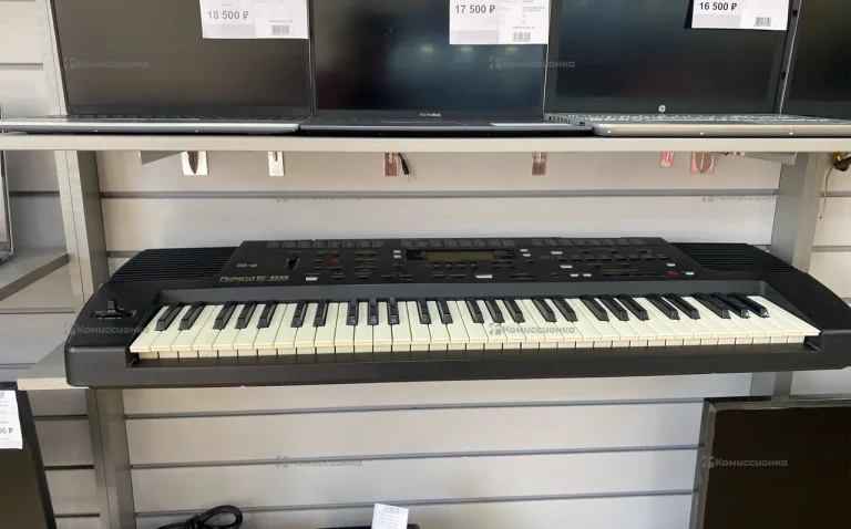Синтезатор Roland E68
