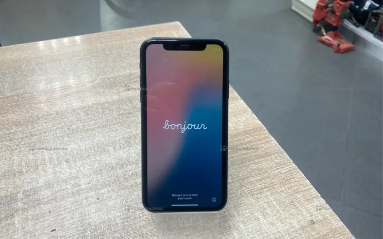 Apple iPhone 11 4/128 ГБ