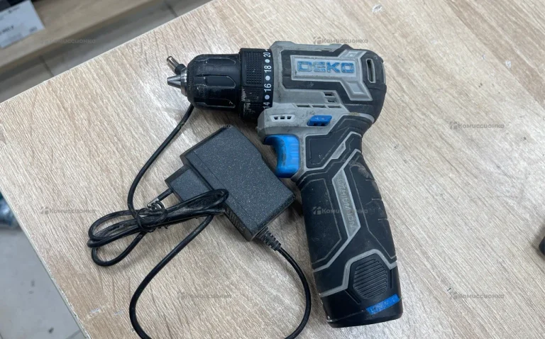 шруповерт Deko 12В