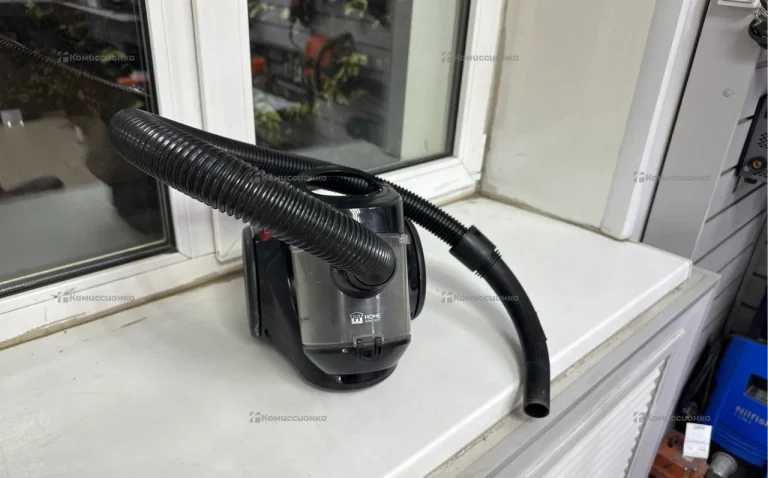 Пылесос  home element HE-VC1808