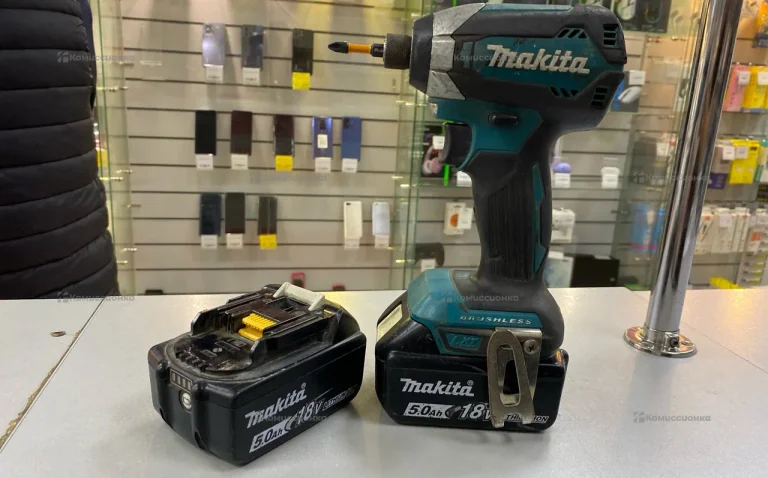 Винтоверт Makita DTD153