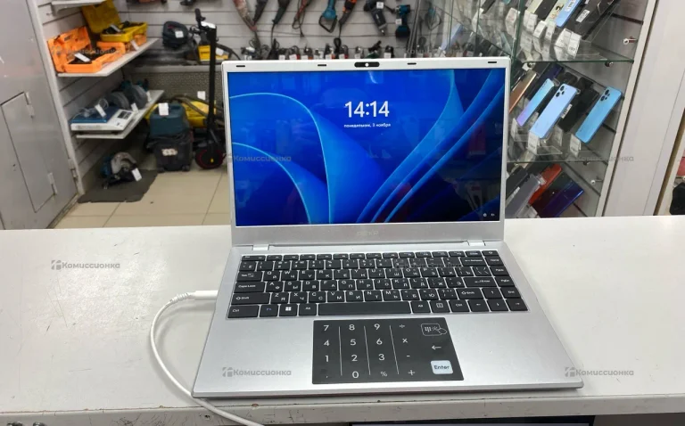 Ноутбук  dexp aqulion