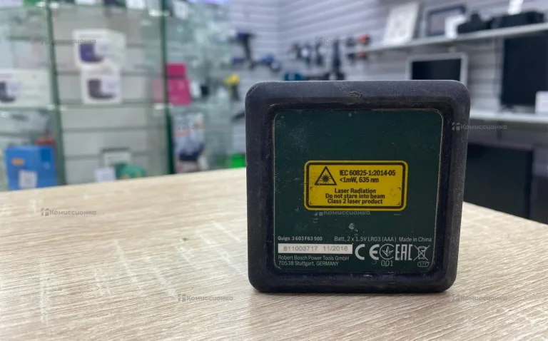 Лазерный уровень Bosch Quigo.