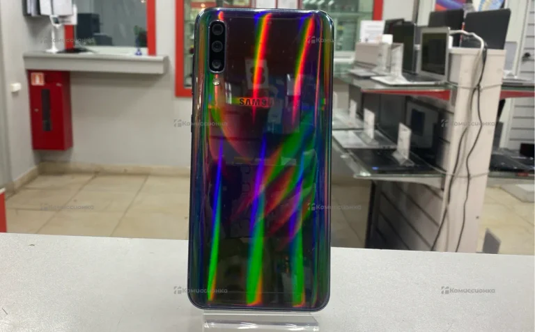 Samsung Galaxy A50 4/64 ГБ