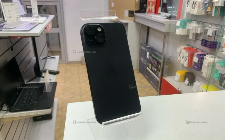 Apple iPhone 15 6/128 ГБ