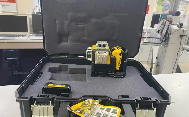 Лазерный уровень DCE089R