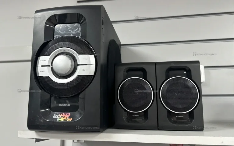 Музыкальный центр  Hyundai H-MS1403