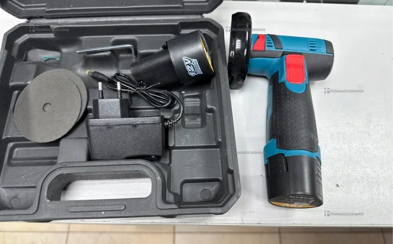 Аккумуляторная мини  пила Makita