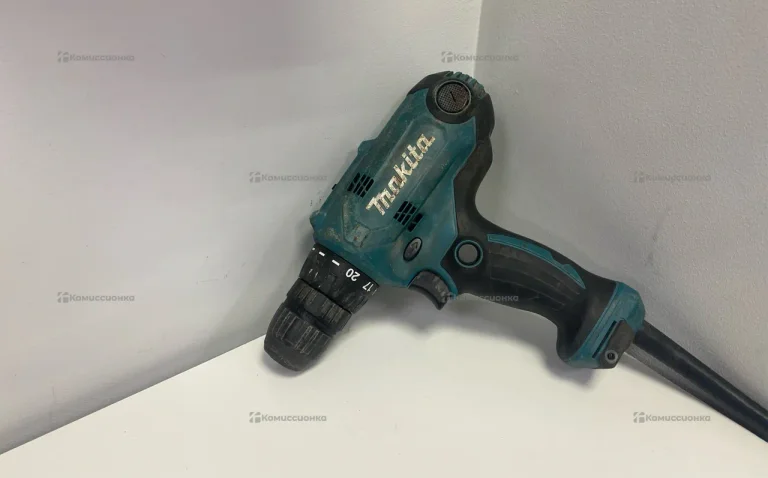 Дрель Makita DF0300