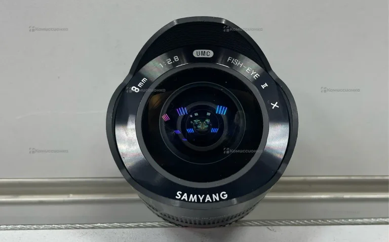 Объектив Samyang 8mm f2.8