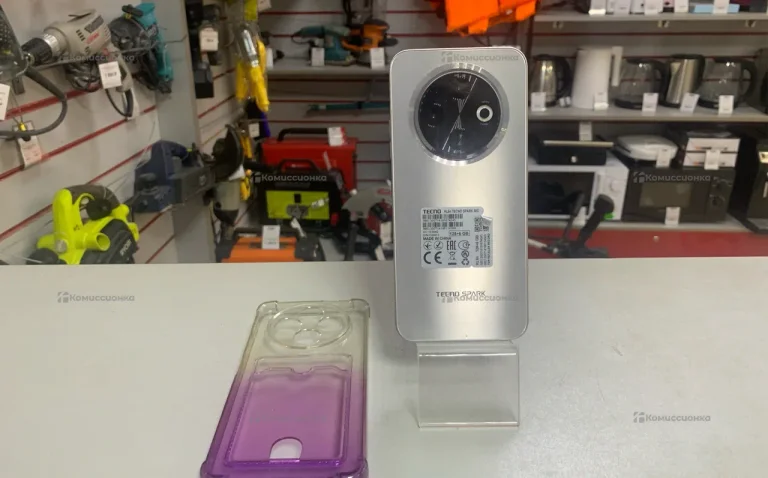 Tecno Spark 30C 6/128 ГБ