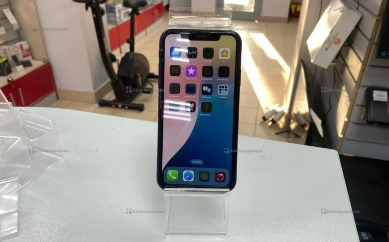 Apple iPhone XR 3/64 ГБ