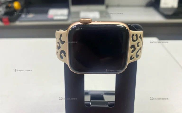 Часы Apple Watch SE 40mm