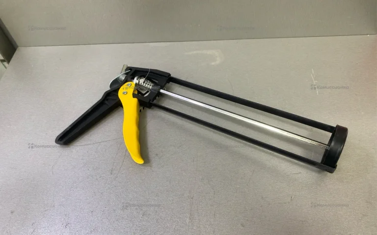 Клеевой пистолет Blast