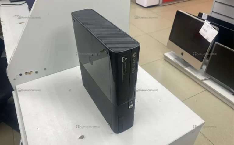 Приставка Xbox 360 E