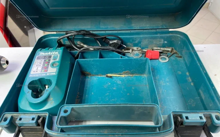 Дрель-шуруповерт makita DF330D