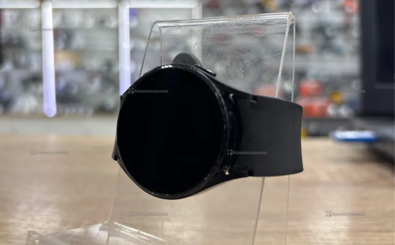 Часы  Samsung Galaxy Watch 4