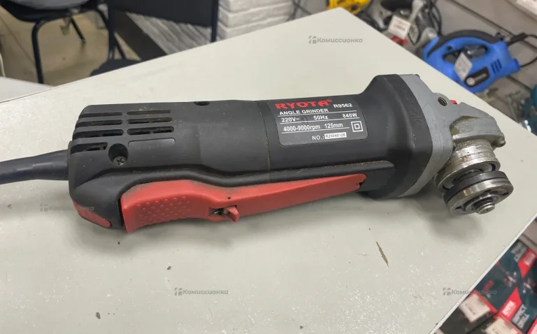 УШМ Ryota R9562