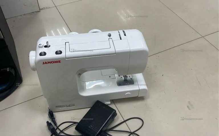 Швейная машина  Janome 3112m