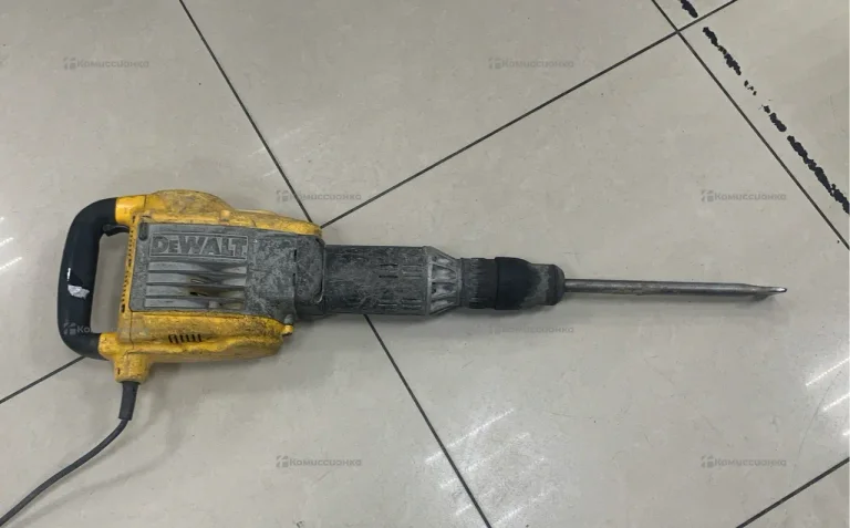 Отбойный молоток DEWALT D25892K