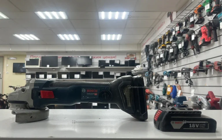 Аккумуляторная УШМ Bosch GWS 18V-15 SC