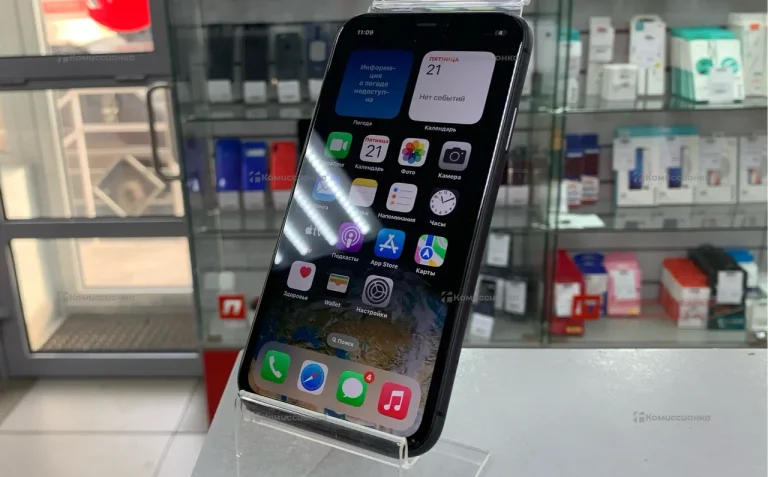 Apple iPhone 11 4/64 ГБ