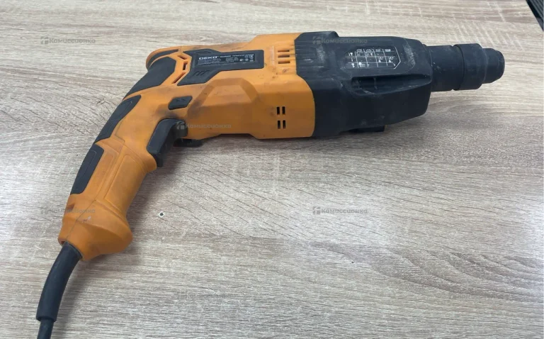Перфоратор DEKO DKH850W