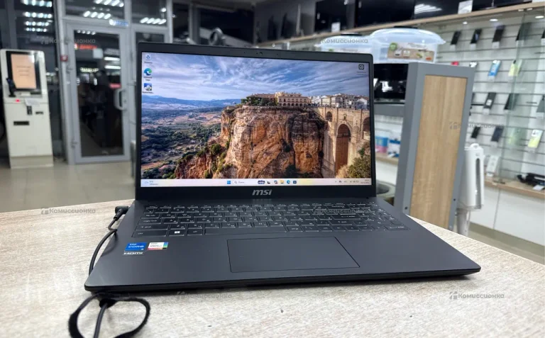 Ноутбук MSI Modern 15 B12M