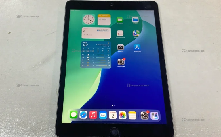 Планшет Apple iPad 7 32 Гб
